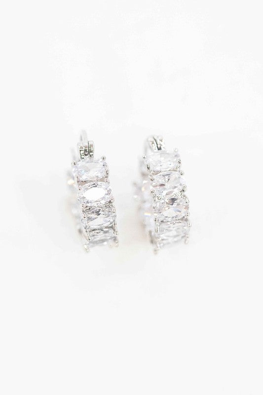 Lovoda Oval Stone Hoop Earrings