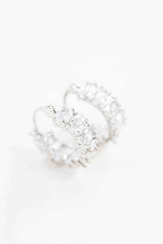 Lovoda Oval Stone Hoop Earrings