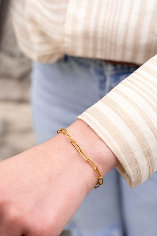 Spiffy & Splendid Luxe Gold Paperclip Bracelet