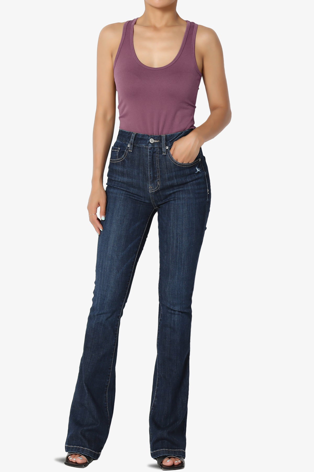 Rego Sleeveless Scoop Neck Seamless Bodysuit