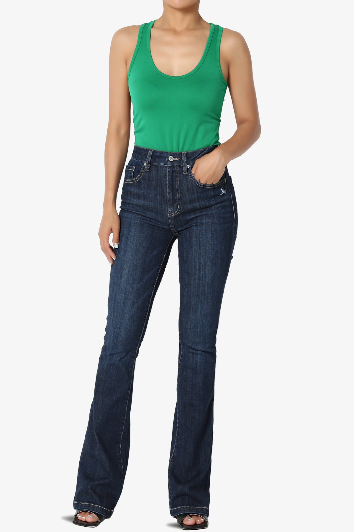 Rego Sleeveless Scoop Neck Seamless Bodysuit