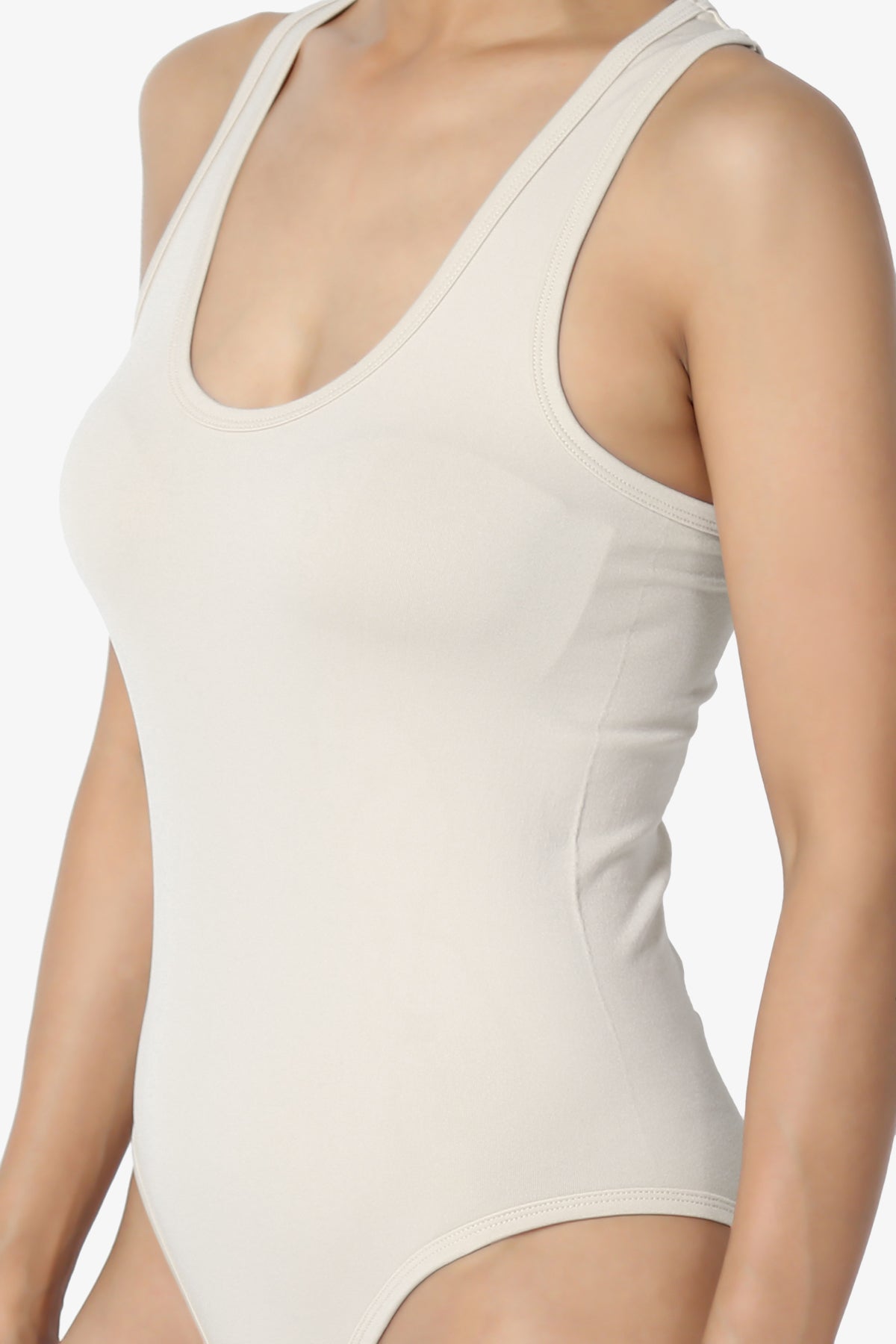 Rego Sleeveless Scoop Neck Seamless Bodysuit