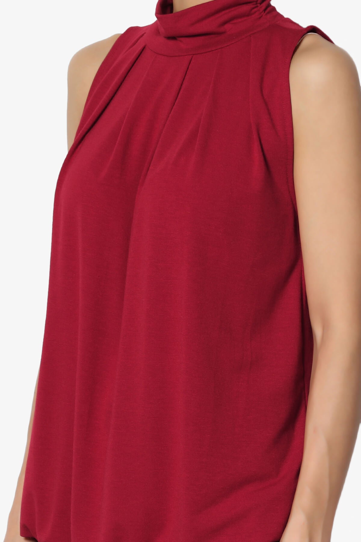 Jibbitz Sleeveless Mock Neck Pleated Top BURGUNDY_5
