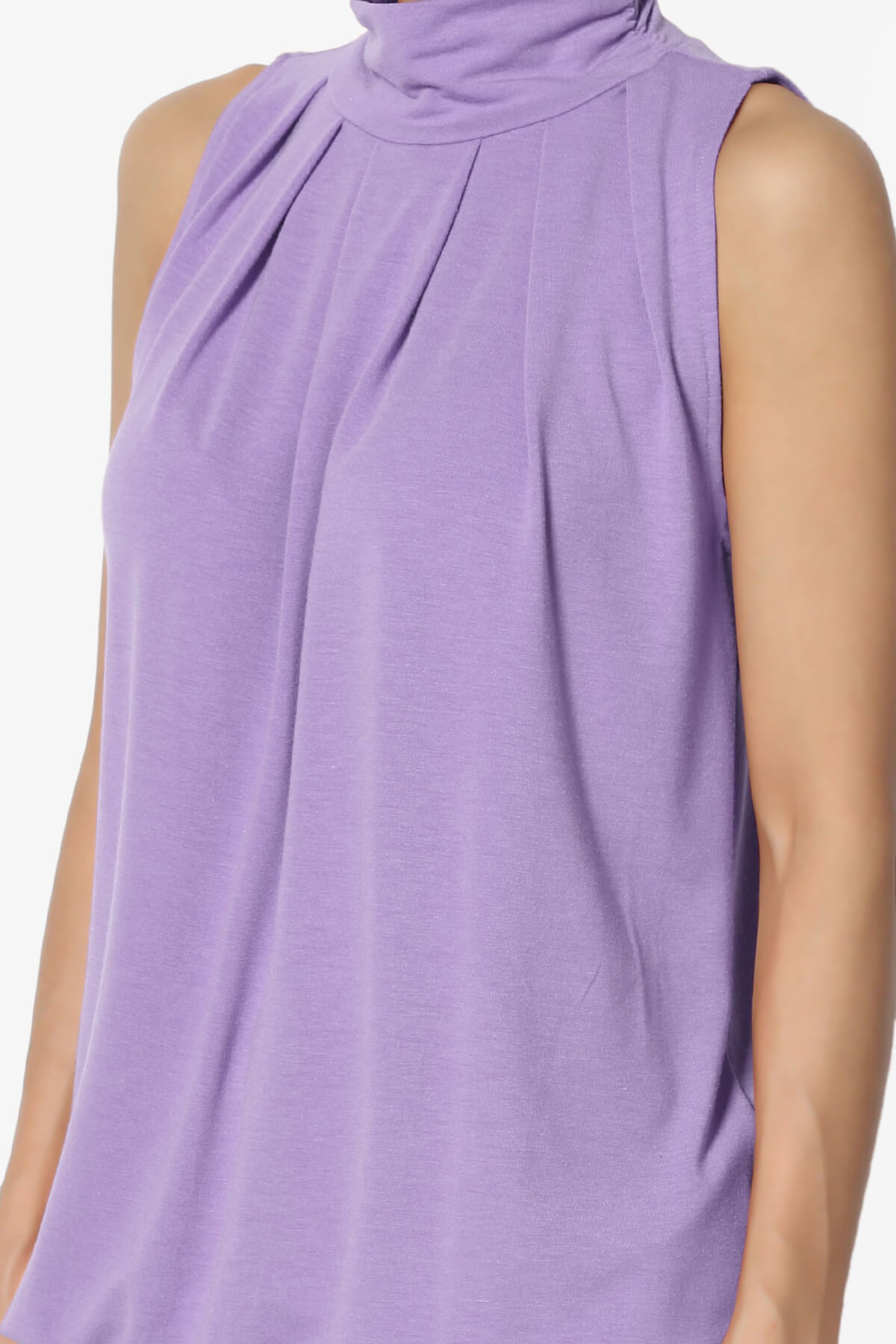 Jibbitz Sleeveless Mock Neck Pleated Top LAVENDER_5
