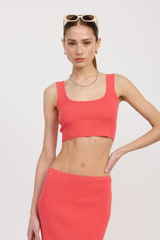 Emory Park SLEEVELESS CROPPED TOP WITH BACK TWIST