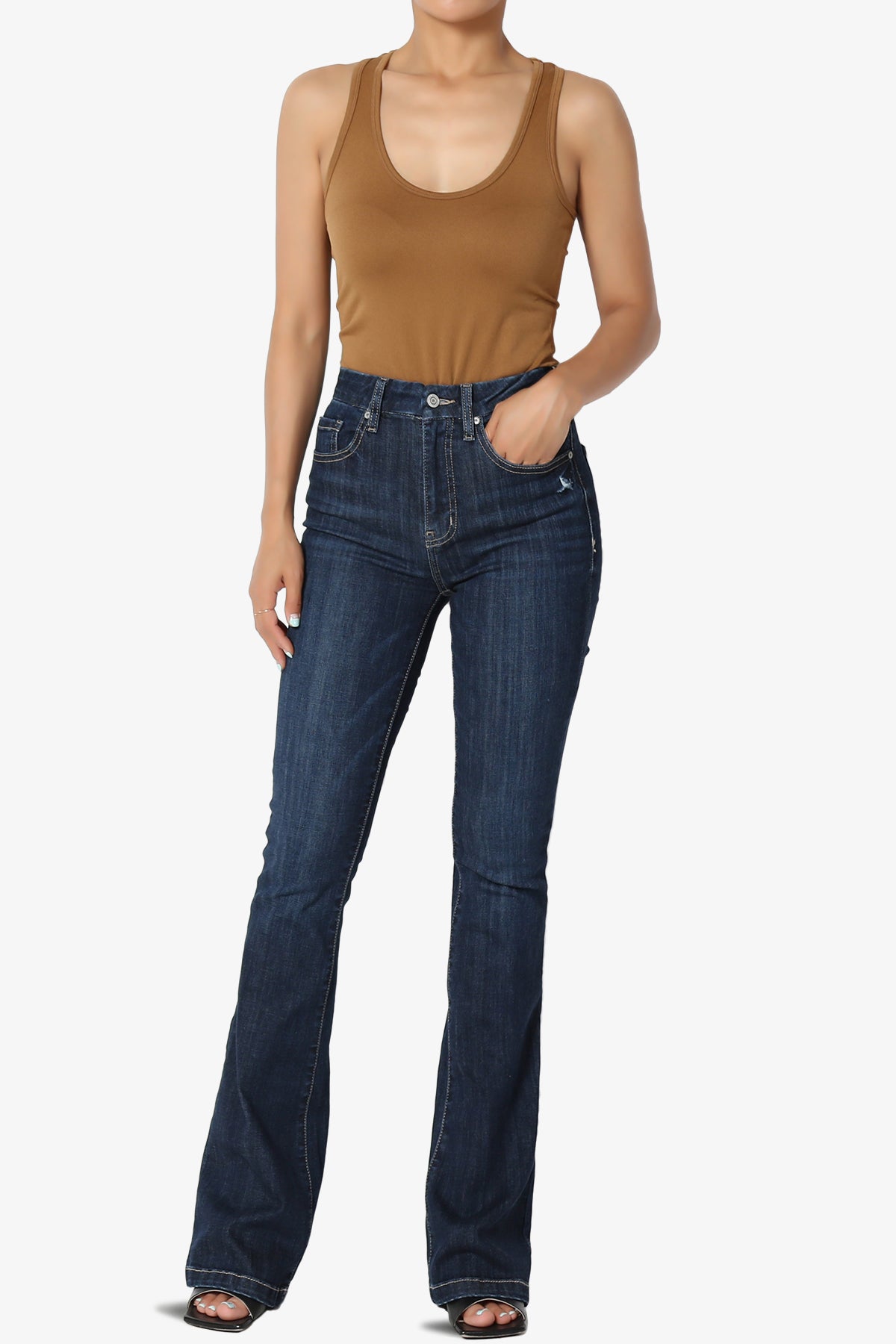 Rego Sleeveless Scoop Neck Seamless Bodysuit