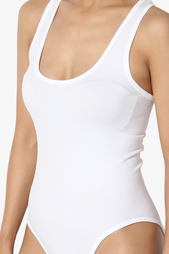 Rego Sleeveless Scoop Neck Seamless Bodysuit